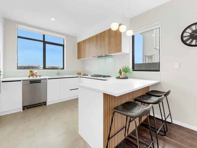 17 Kowaitau Avenue, Beachlands