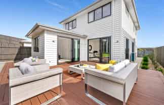 17 Kowaitau Avenue, Beachlands