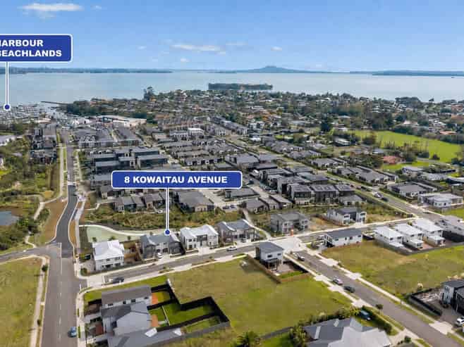 8 Kowaitau Avenue, Beachlands