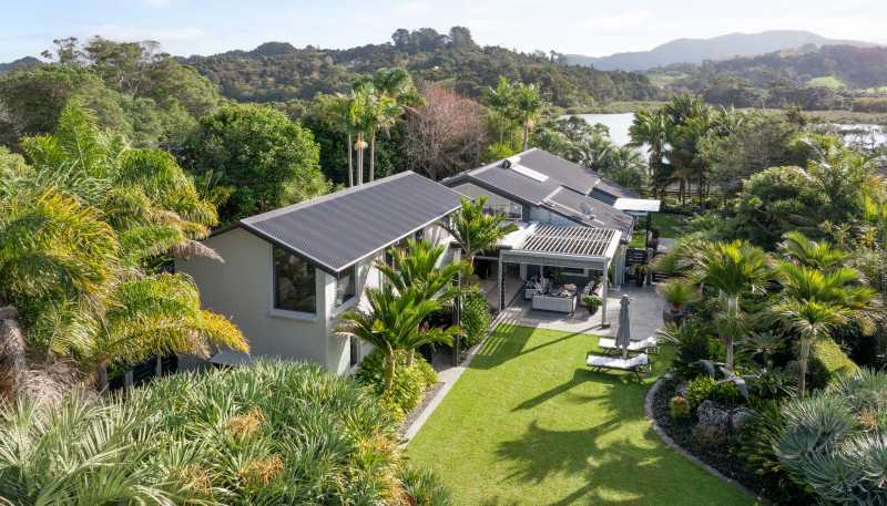 11 Riverside Drive, Point Wells