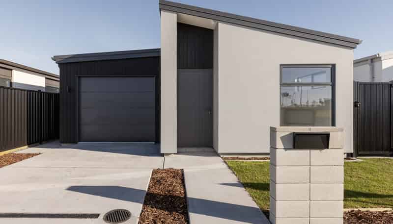 77 Empire Crescent, Papamoa