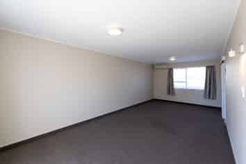 2/408 Mclean Street, Saint Leonards