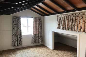 43 St Leonards Road, Kelston