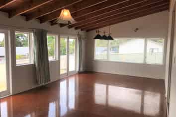 43 St Leonards Road, Kelston