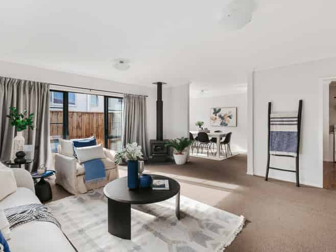 157 Sapphire Drive, Hairini