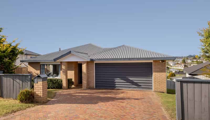 157 Sapphire Drive, Hairini