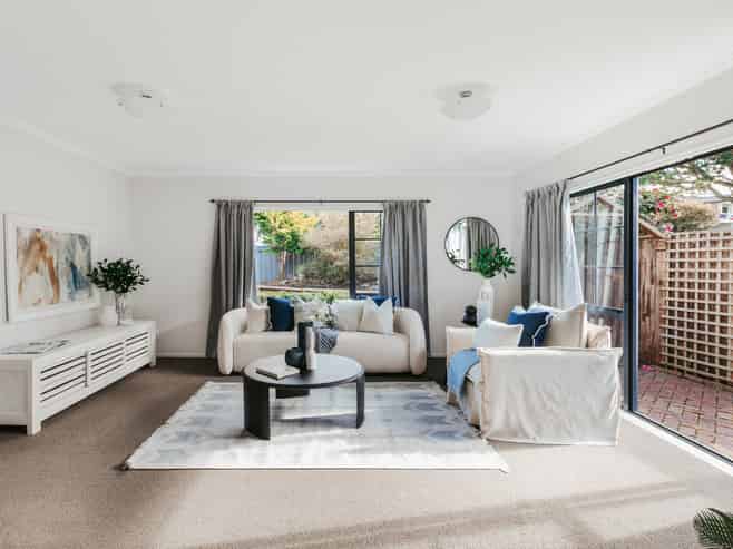 157 Sapphire Drive, Hairini