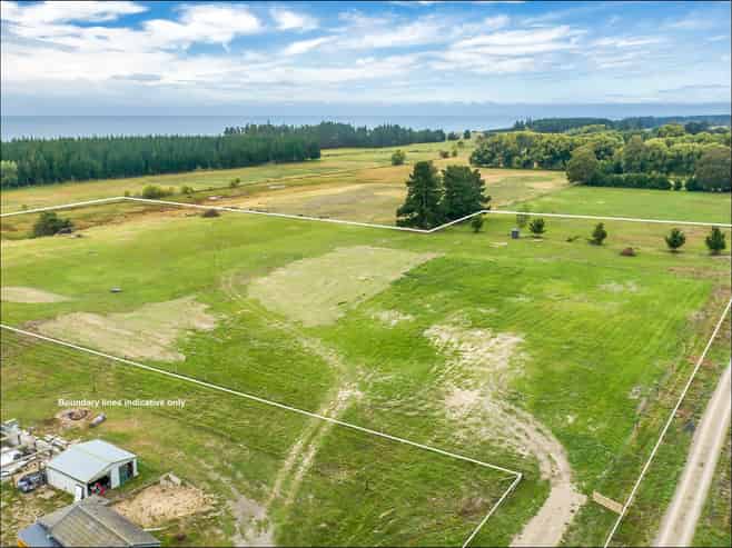 72 Newcombes Road, Amberley