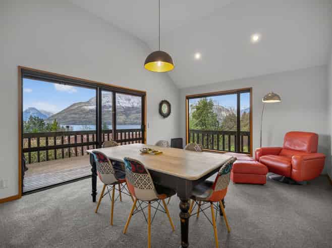 4 Moss Lane, Fernhill/Sunshine Bay