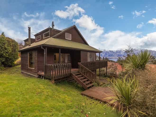 4 Moss Lane, Fernhill/Sunshine Bay