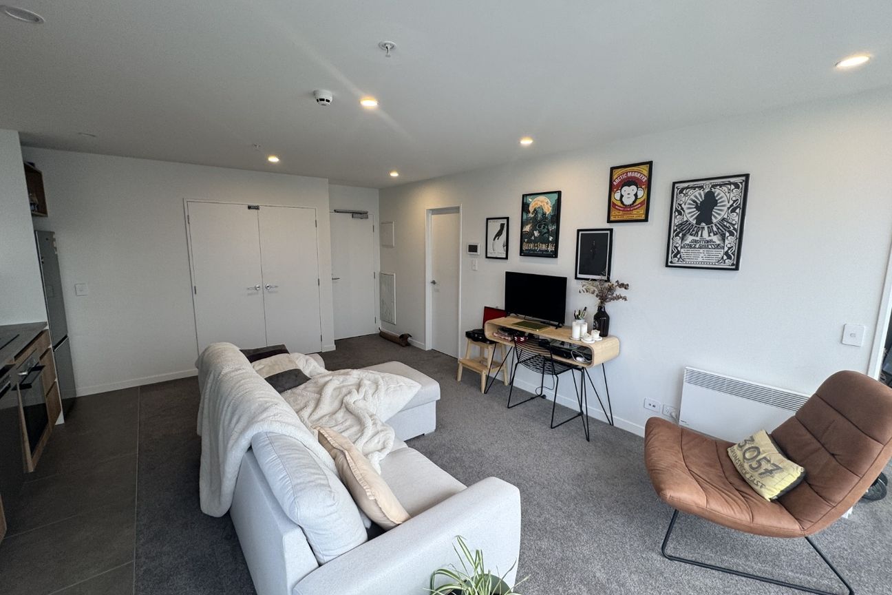 STUNNING ONE BEDROOM TOP FLOOR APARTMENT: - Ansicht 6