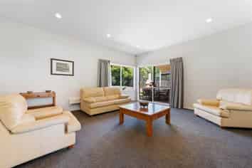 13 Red Oak Place , Albany