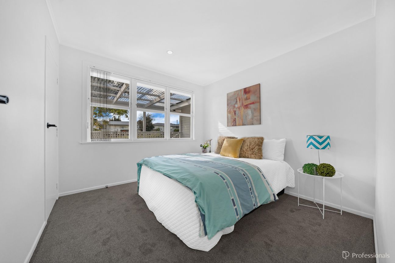 JUST MOVE IN & ENJOY - FULLY REFURBISHED - Fler
