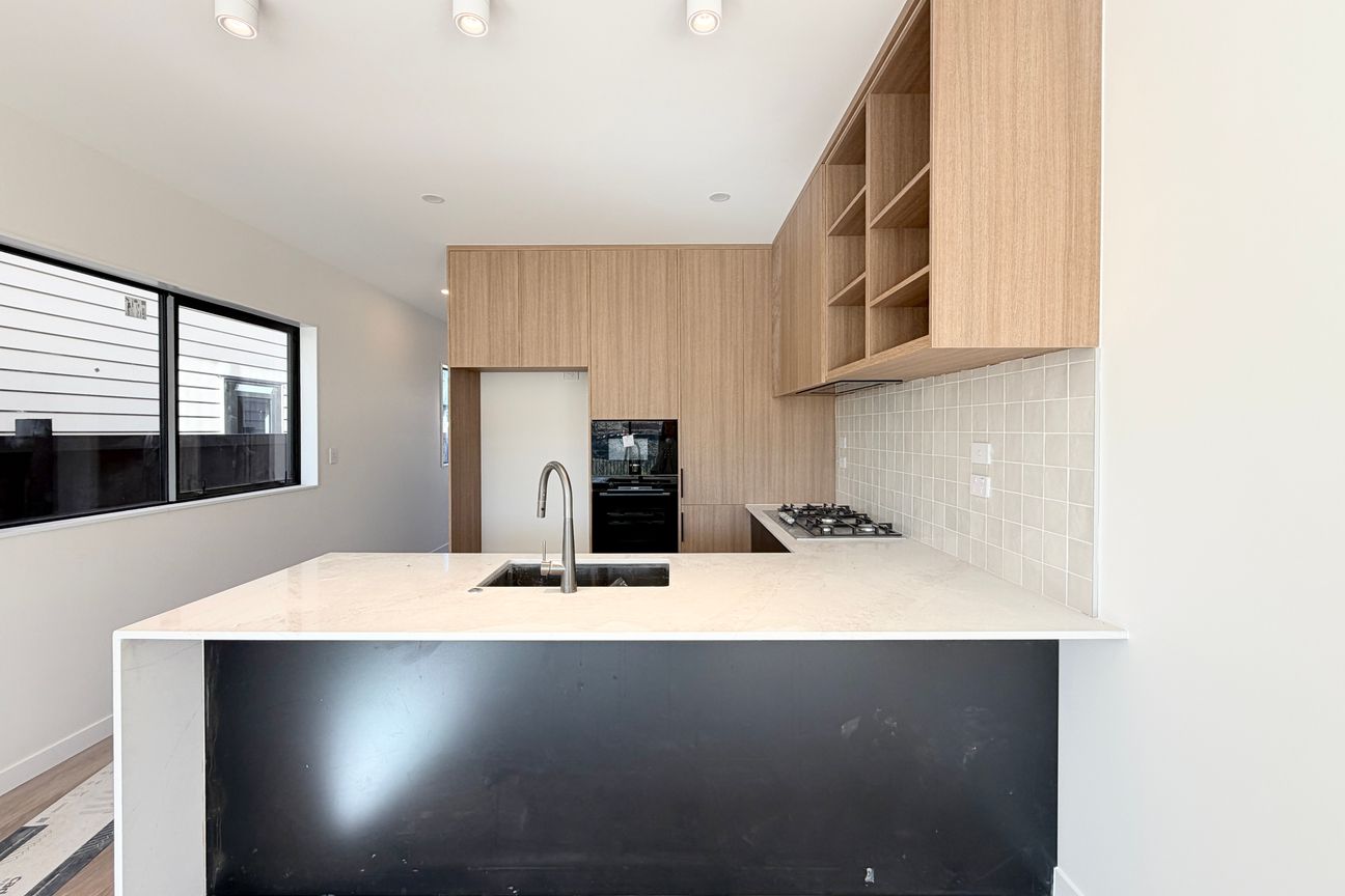 Contemporary Living, Spacious Design - Widok 5