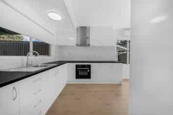 2/84B Great South Road, Manurewa