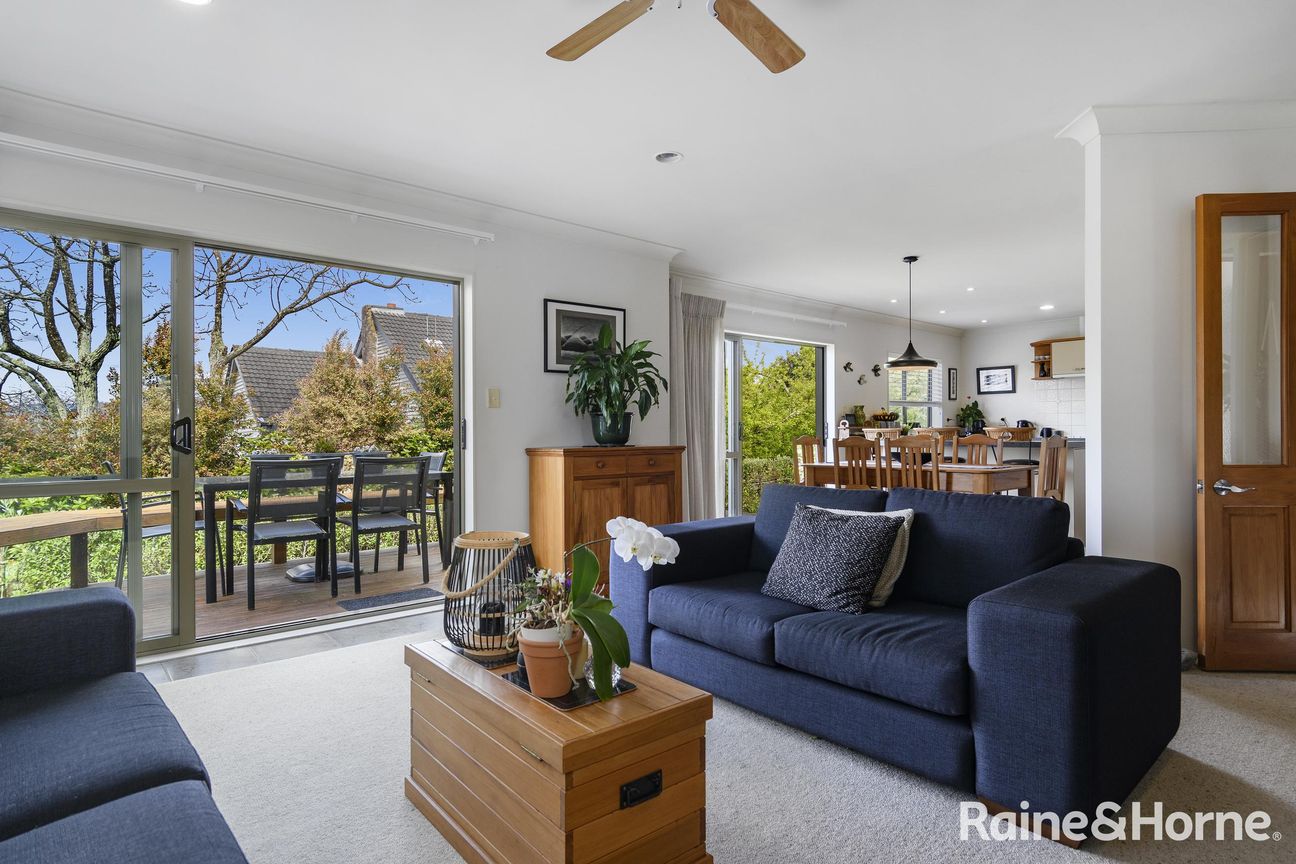Private & Peaceful 3 Bedroom Home - Tauranga South - Vista 2