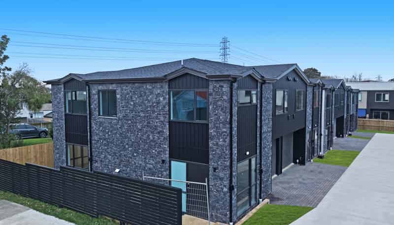 2/20 Earlsworth Road, Mangere East