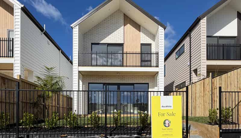 323 Te Taruna Drive, Milldale