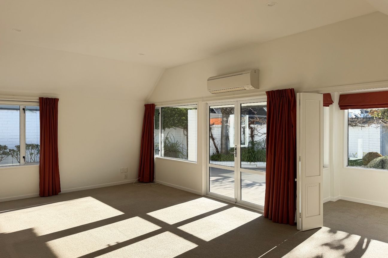 Exceptional Location, Quality Home, Plenty of Space and Little Luxuries - Vista 4