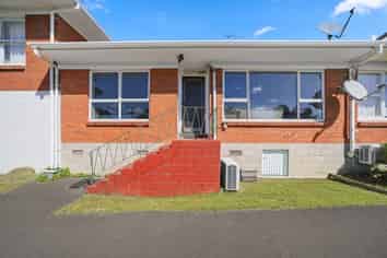 2/270 East Coast Road, Forrest Hill