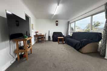 2/270 East Coast Road, Forrest Hill