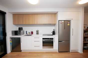 3 70 Heriot Row, North Dunedin