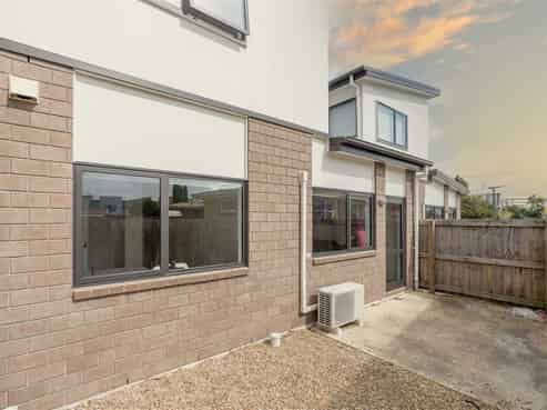 2D/62 Carrington Avenue, Silverdale