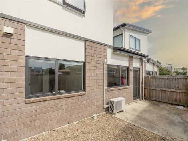 2D/62 Carrington Avenue, Silverdale