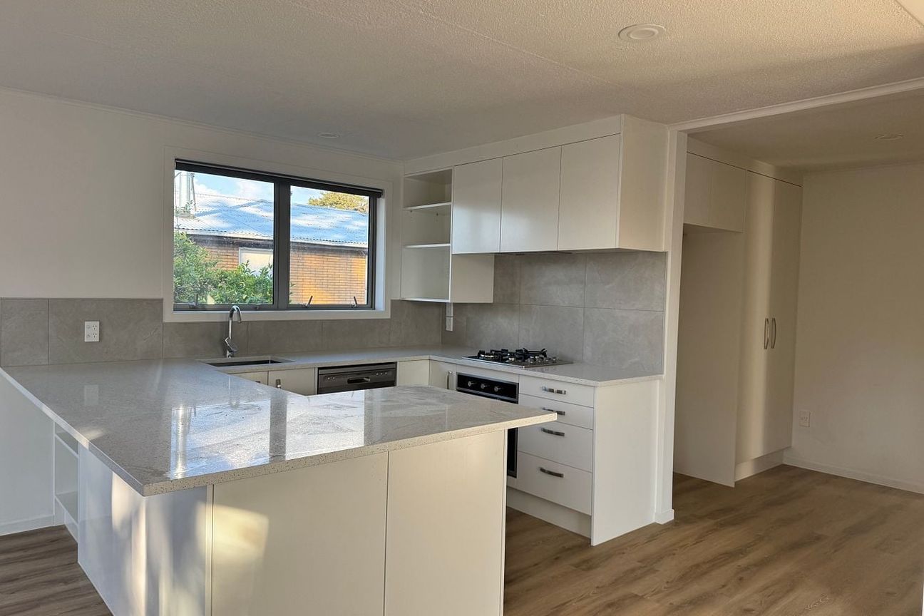 Newly renovated double glazed gated home - Ansicht 6