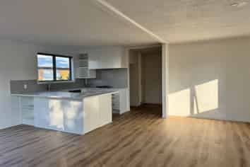 2/32 Sapphire Place, Chartwell