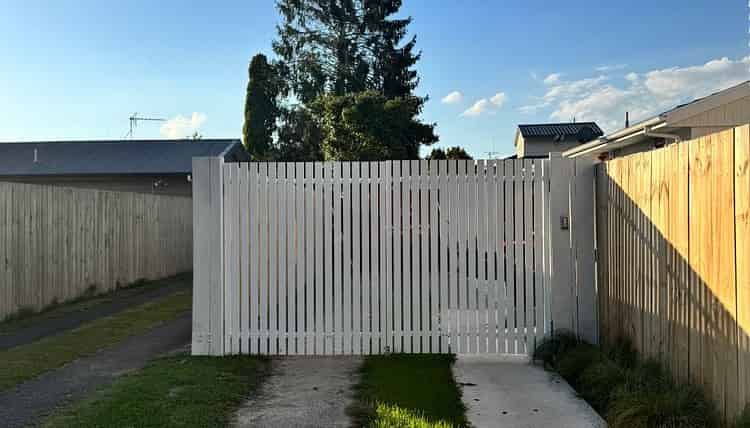 2/32 Sapphire Place, Chartwell