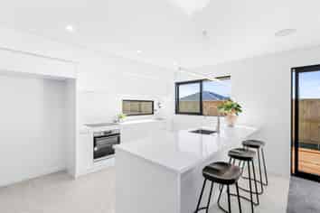 50 Falcons View Drive, ROLLESTON