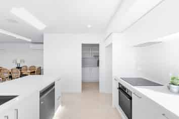 50 Falcons View Drive, ROLLESTON