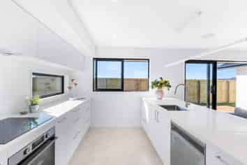 50 Falcons View Drive, ROLLESTON