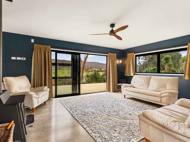 2 Fern Road, Mangatangi