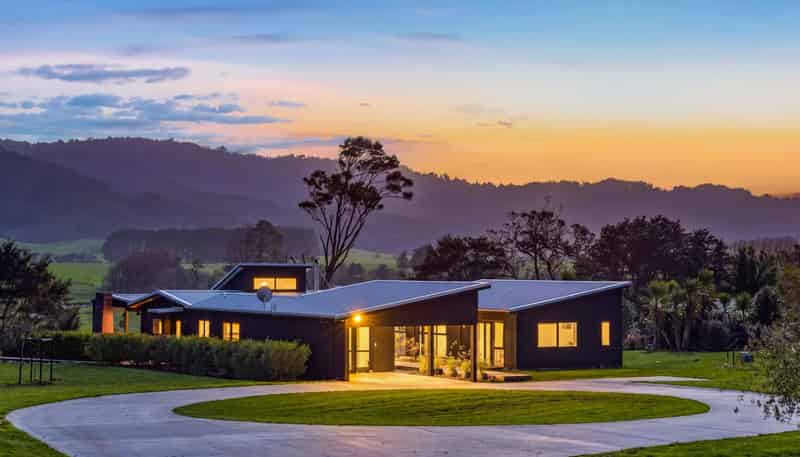 2 Fern Road, Mangatangi