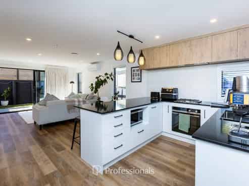17 Dovey Katene Horvath Street, Wallaceville