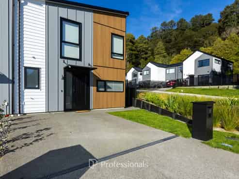 17 Dovey Katene Horvath Street, Wallaceville