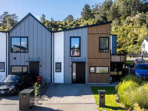 17 Dovey Katene Horvath Street, Wallaceville