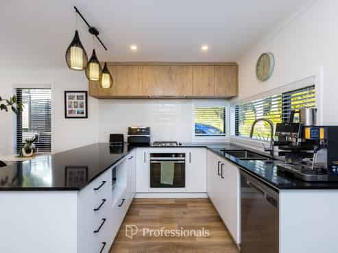 17 Dovey Katene Horvath Street, Wallaceville