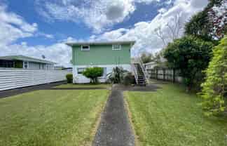 2/10 Marlene Avenue, Te Atatu South