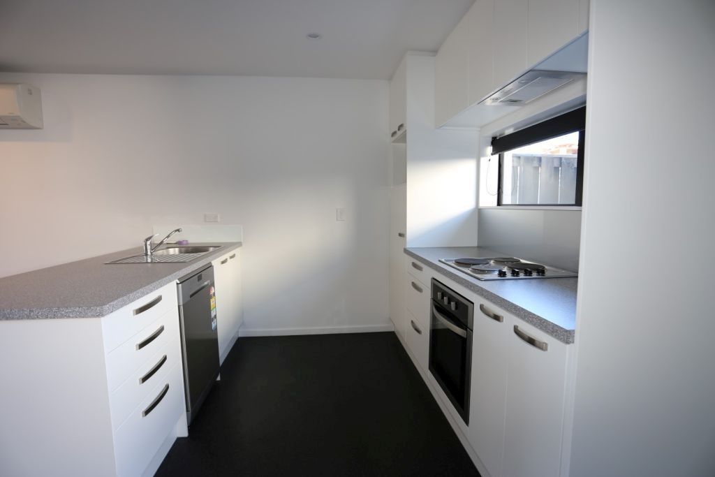 Modern Two Bedroom Townhouse - Central City - Vista 4