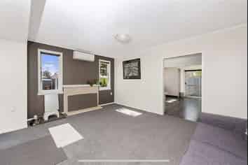 11 Queen Road, Bellevue