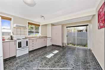 11 Queen Road, Bellevue