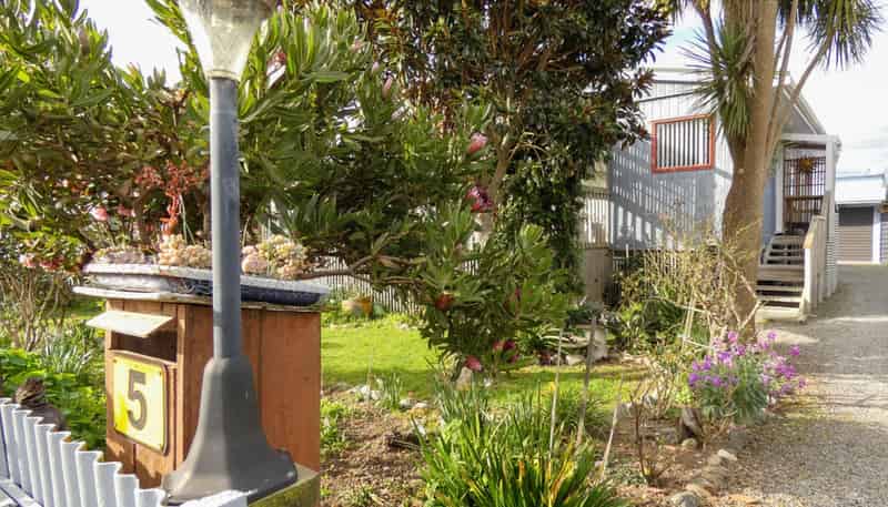 5 Te Whena Street, Otaki Beach