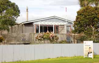 5 Te Whena Street, Otaki Beach