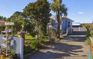 5 Te Whena Street, Otaki Beach