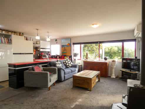 5 Te Whena Street, Otaki Beach