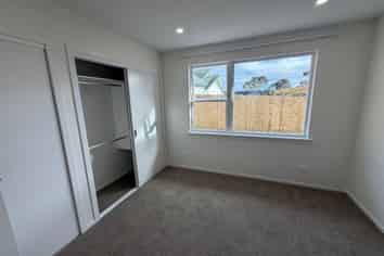 5b Levesque Street, Birkdale