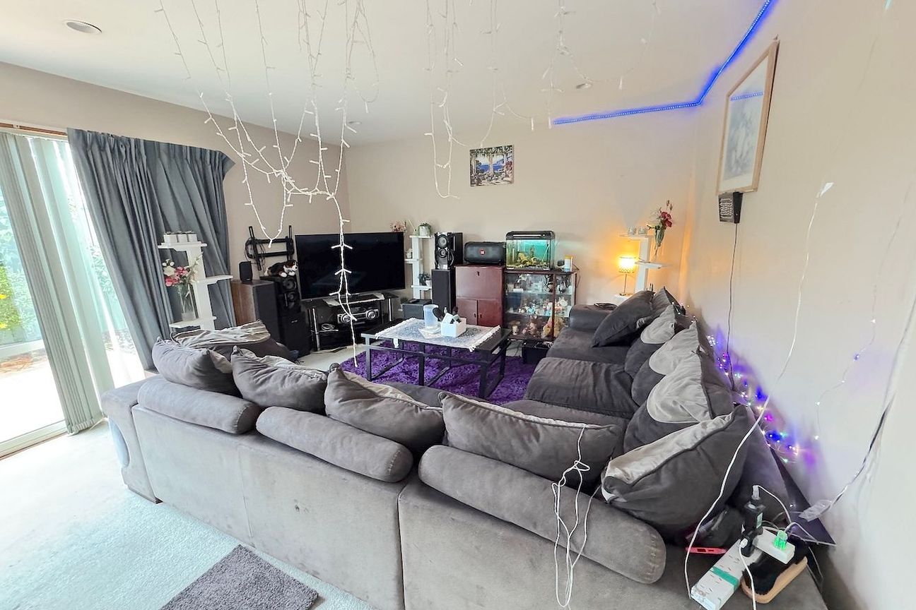 A standalone house in convenient location - Vista 2